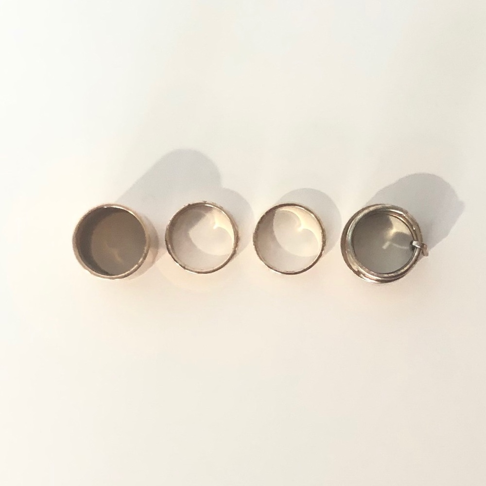 Assorted gold rings- set of 4 - Picture 3 of 4
